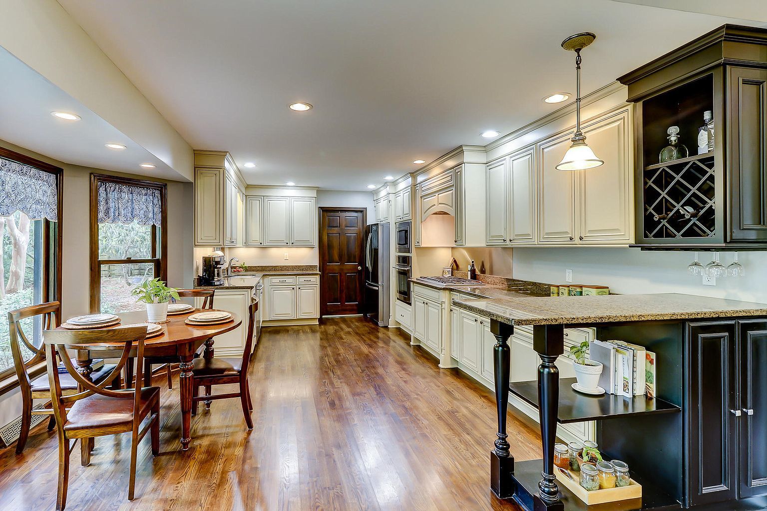 304 Huntington Kitchen